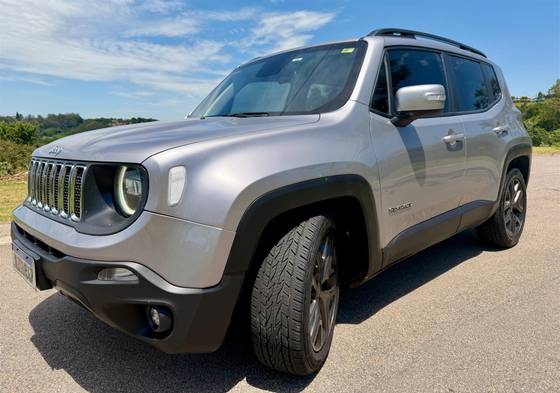 JEEP RENEGADE 2.0 16V TURBO DIESEL LONGITUDE 4P 4X4 AUTOMÁTICO JEEP RENEGADE 2.0 16V TURBO DIESEL LONGITUDE 4P 4X4 AUTOMÁTICO